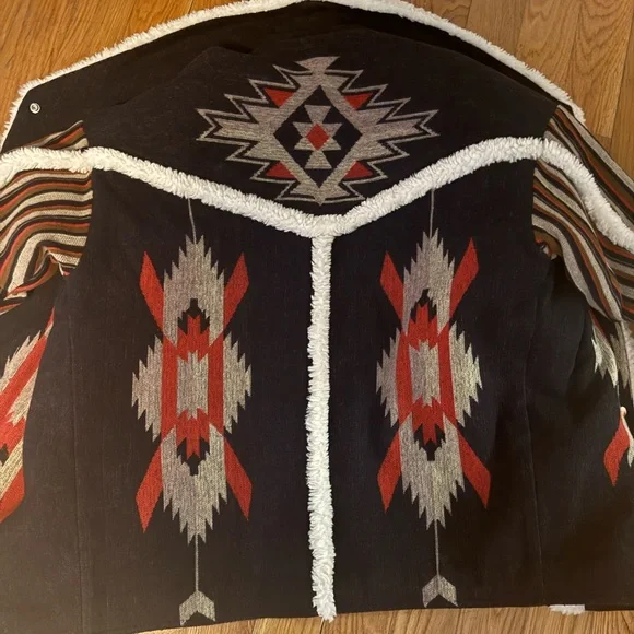 Cozy Western Sherpa-Trim Coat - Cream & Black - Picture 6 of 6